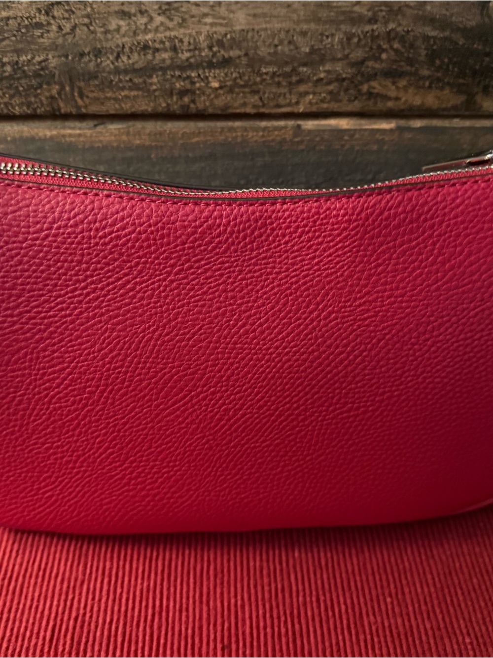 Michael Kors Outlet Carmela Lv Pochette Crossbody Small Dark Raspberry - Picture 5 of 6
